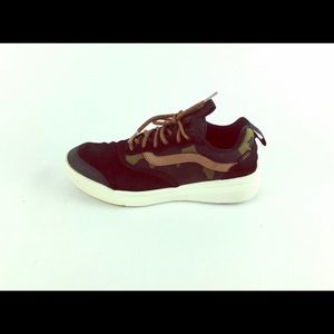 Vans UltraCrush camo used shoe